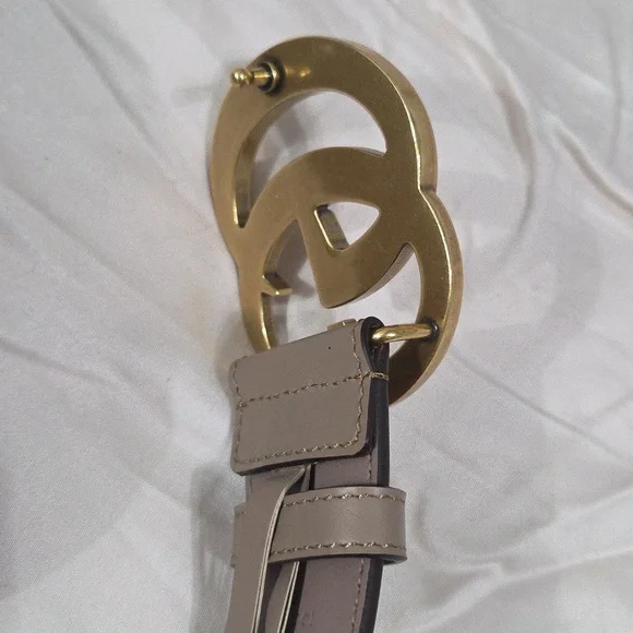 Gucci Taupe Pink Leather Belt with Gold Double G Buckle - Picture 8 of 16